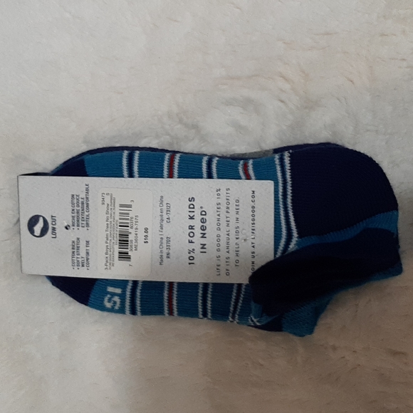 Low Cut-3Pack. Boys socks.size small 7-10 - Picture 2 of 3